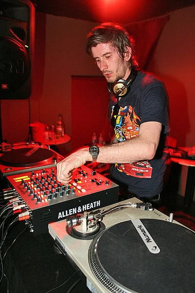 Французький діджей Kavinsky