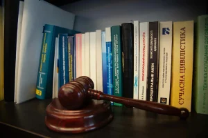 rozirvannia-dohovoru-orendy-zemli-pid-chas-voiennoho-stanu-povnyi-hid-dlia-vlasn-f37d